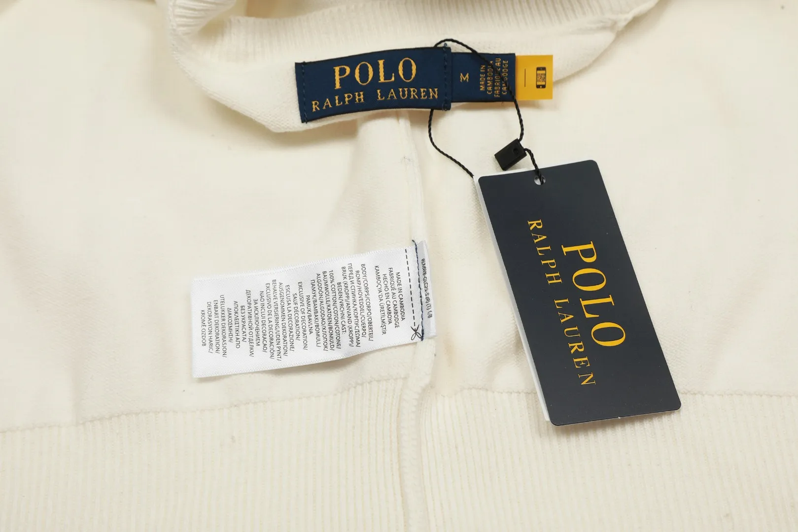 🅿️190 "Top Quality" Style Number: DS010# [Ralph Lauren Solid Color Round Neck Basic Pony Embroidered Logo Knitted Cardigan Long Sleeve] ✅Ralph Lauren Classic Basic Versatile Jersey Cardigan Long Sleeve Small Jacket ✅Main supplier of platform live broadcast wholesale entities ✅ZP quality 1:1 pattern making Scan the code to enter the GF website Counter quality ✅Details and quality The only one in Guangzhou Imported quality cotton yarn Mainly high-end Cost-effective, good quality, no need to say more ✅The version is restored to the original, loose, comfortable and stress-free, simple is high-end, classic is timeless ✅The upper body is simple and easy to match, a must-have for goddess ootd. Good-looking clothes are never picky. A must-have in the goddess’ wardrobe. Size: S-XL Color: Off-white, light blue, pink, khaki, army green, gray, navy, black, Chinese red, mint green